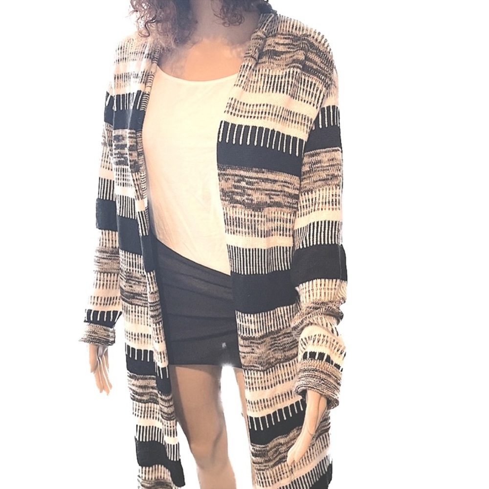 ✨🖤WOMEN’S CARDIGAN🤍✨